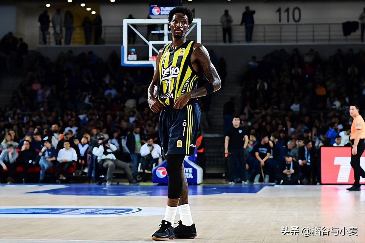 包含头号球星闪耀赛场，展现超凡实力领先全场的词条